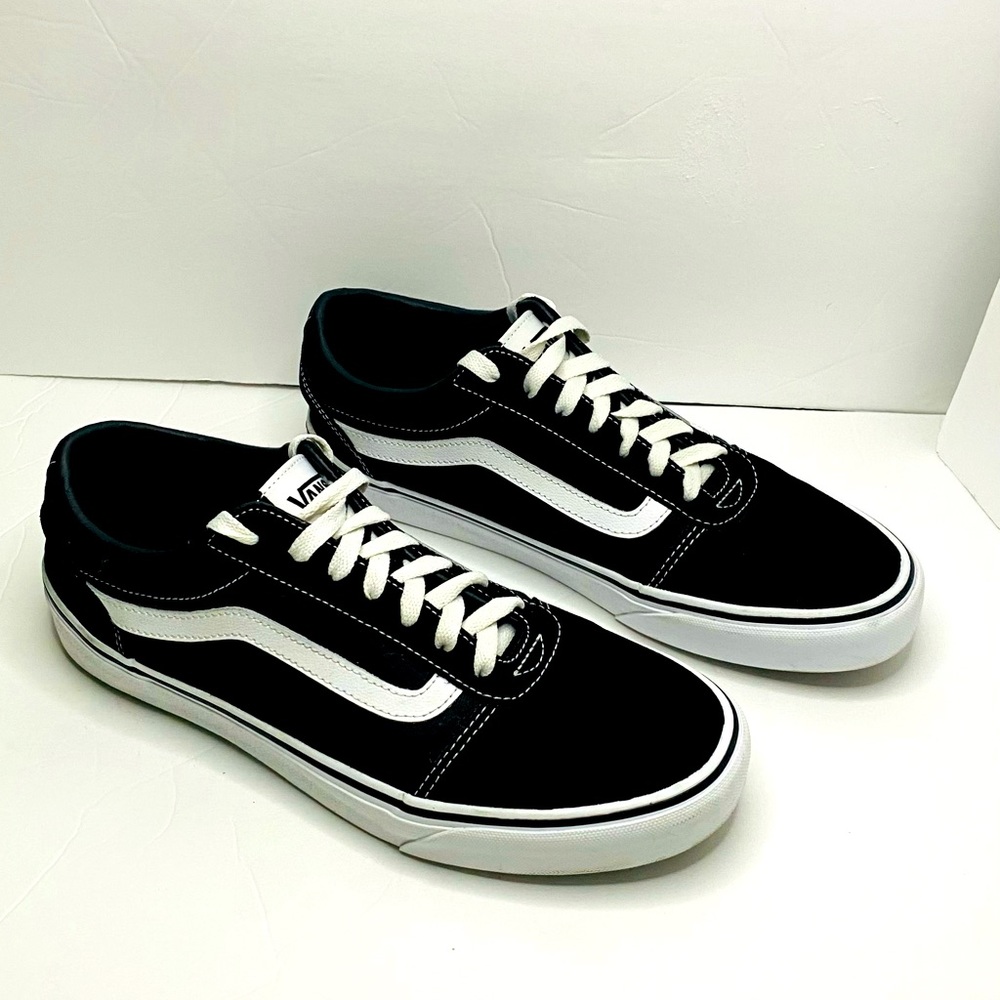 Old Skool Vans black and white 10.5